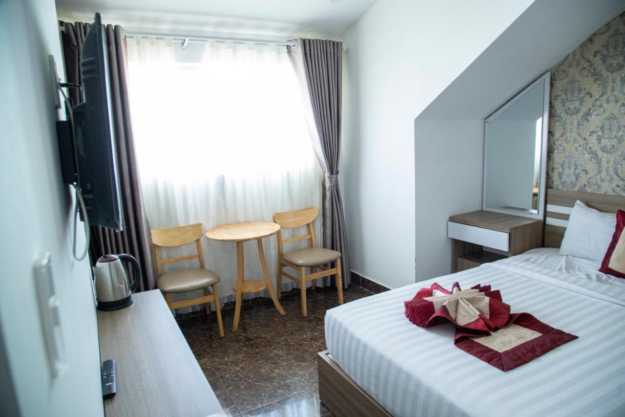 Anh Tien Hotel Da Lat Exterior photo